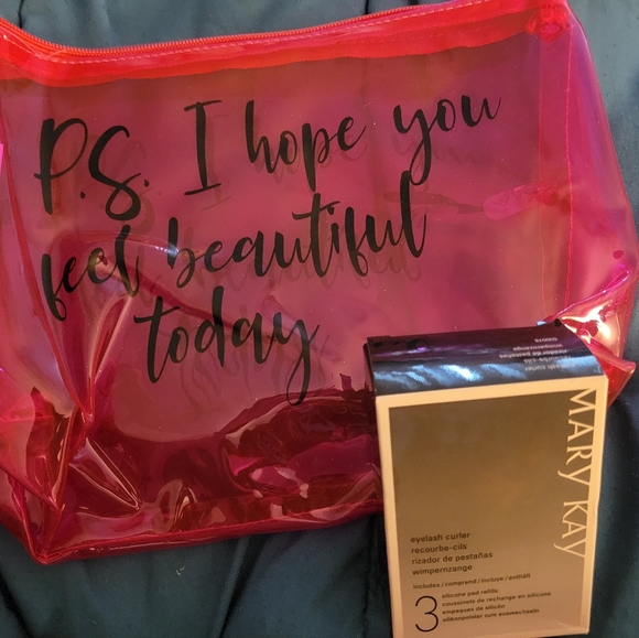 Makeup - Picture 4 of 7